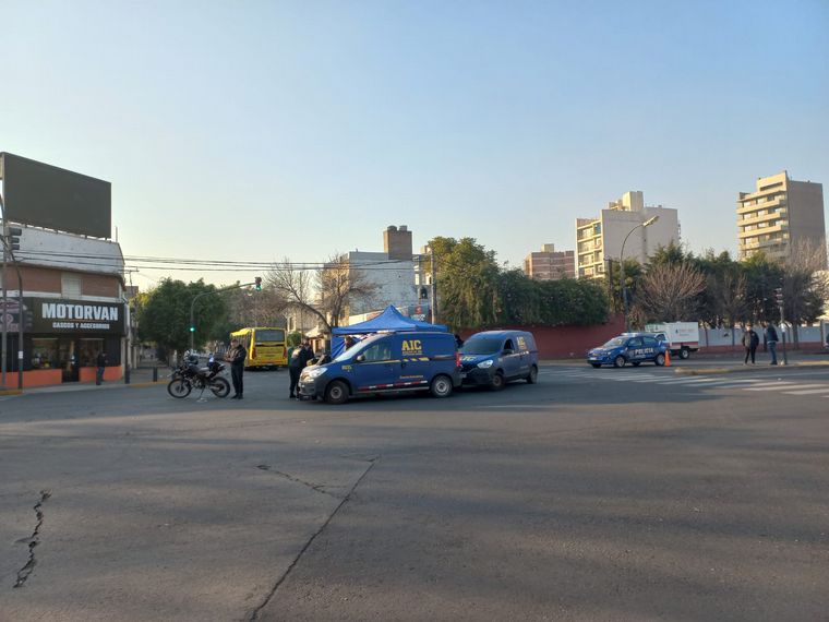 La Agencia de Investigación Criminal (AIC) investiga en el lugar del accidente.