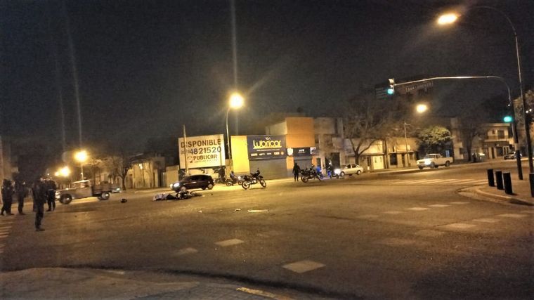 Motociclista que chocó a un colectivo murió por el impacto