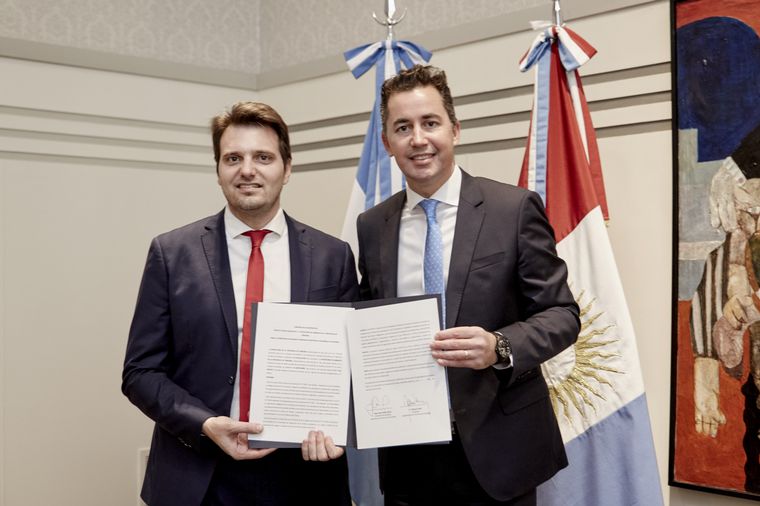 FOTO: El vicegobernador y el sec. de Ambiente firmaron un acuerdo de colaboración