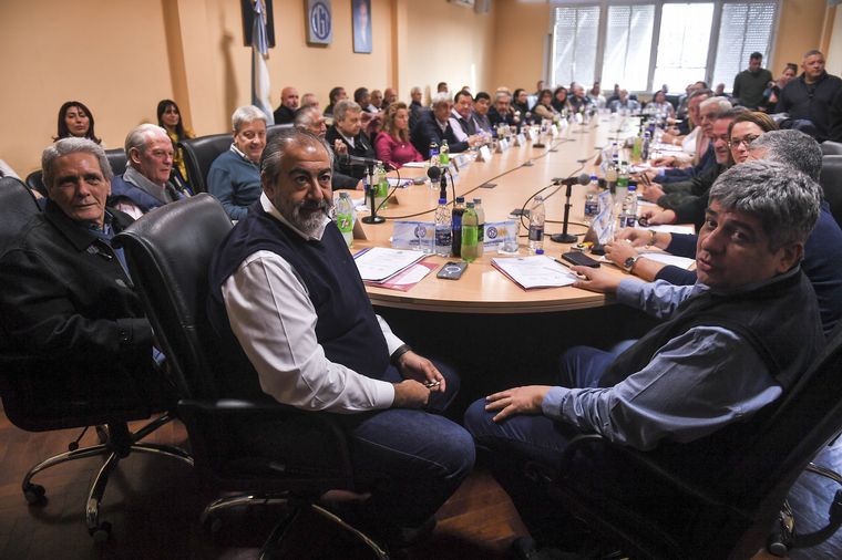 El consejo directivo de la CGT suspendió la reunión de este lunes.
