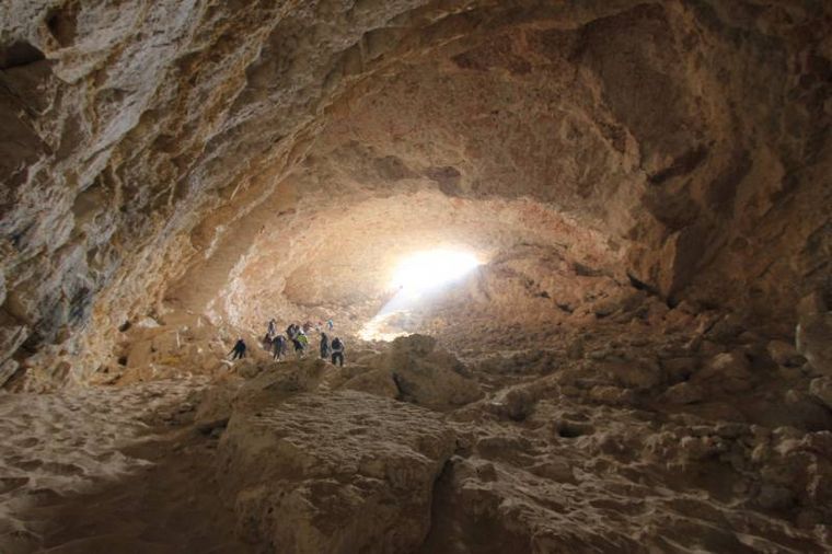 AUDIO: Dahl Al Misfir, la caverna que brilla como la Luna