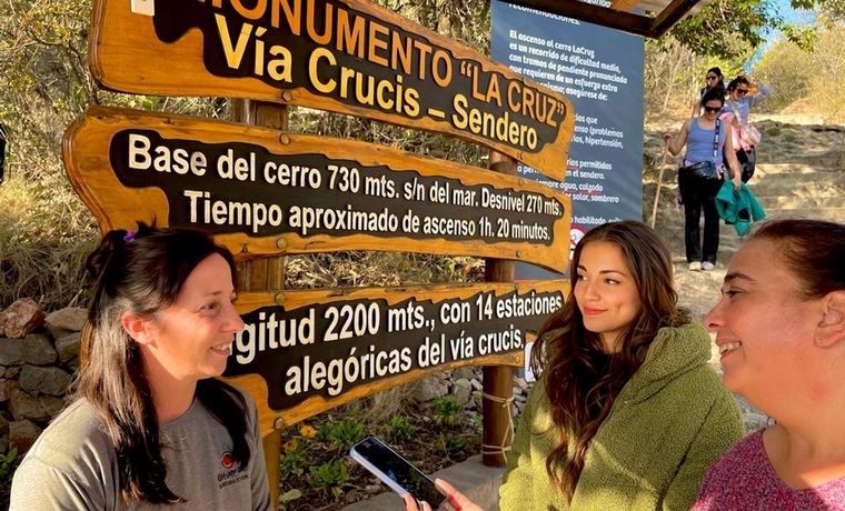 Trekking en Cerro de la Cruz, el pico más alto de Carlos Paz.