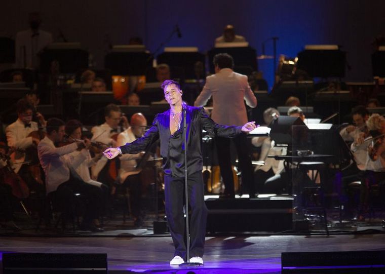 FOTO: Ricky Martin cantó junto a la Filarmónica de Los Ángeles