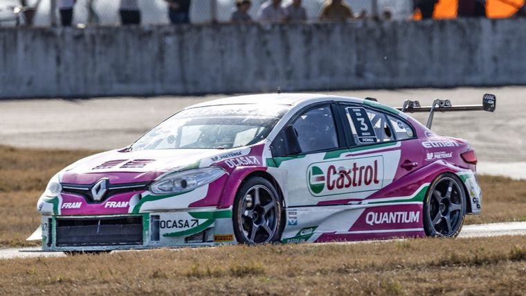 Leo Pernía ganó el Sprint y pasó al frente del certamen por un punto
