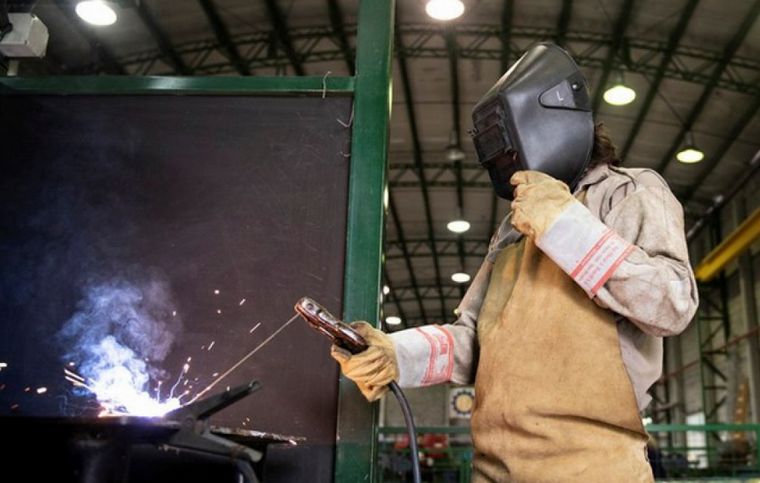FOTO: Según el INDEC, la actividad industrial subió 4,2% interanual en septiembre.