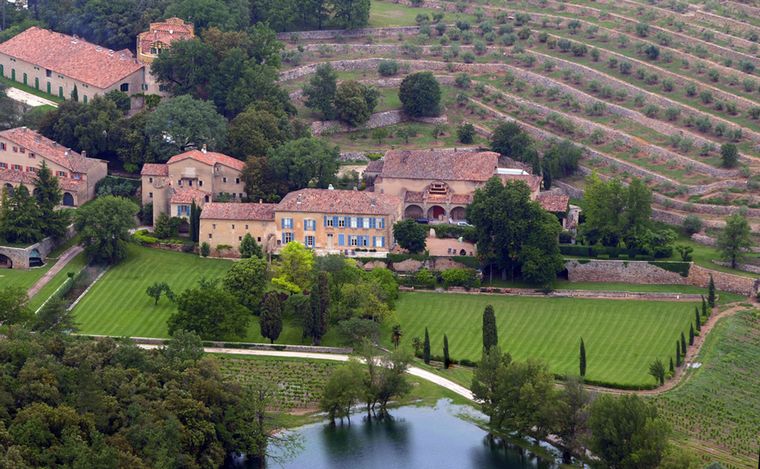 FOTO: Chateau Miraval, la finca de viñedos en disputa.