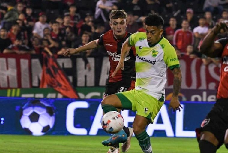 Newell's vs. Defensa y Justicia por la décima fecha de la Liga Profesional. 