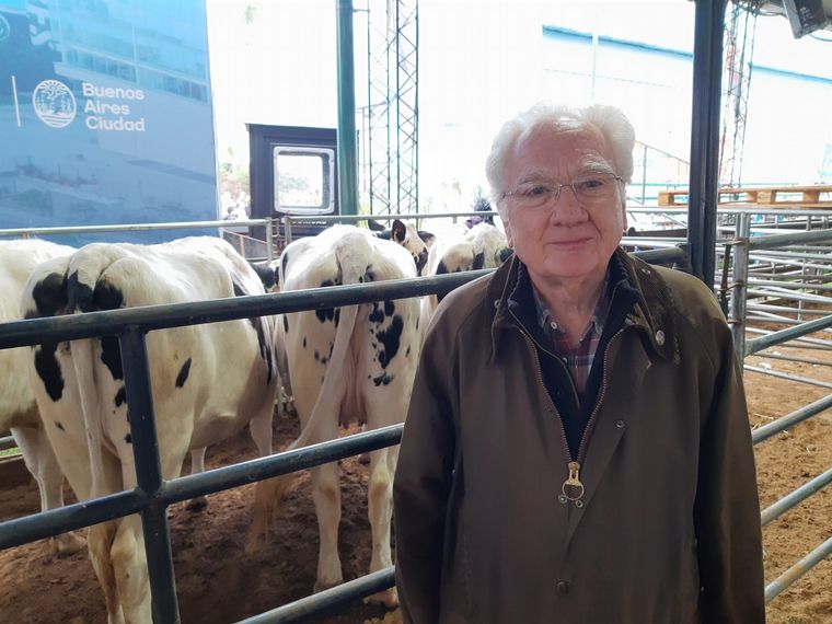 El gran vacío. Russ justificó la ausencia de las lecheras en la gran cita del campo.