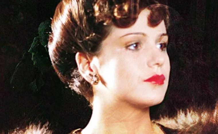 "Evita, quien quiera oír que oiga" - Flavia Palmiero (1984)