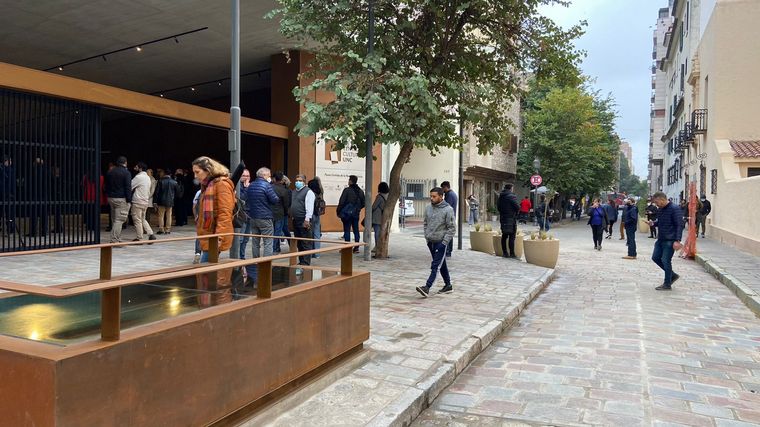 Se inauguró el Centro Cultural Paseo Córdoba de la Nueva Andalucía.