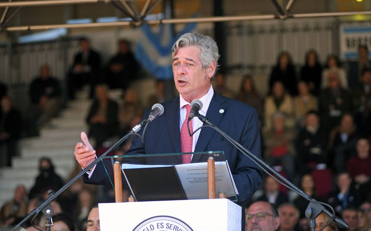 FOTO: Nicolás Pino pronuncia su discurso en la apertura de la 134° Exposición Rural.
