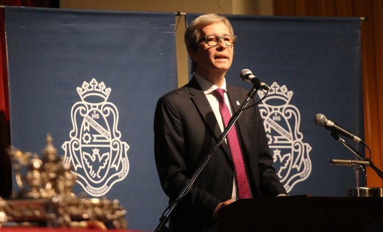 Jhon Boretto asumió como nuevo rector de la UNC.