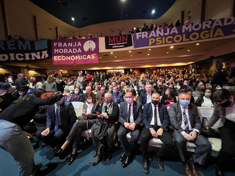 Jhon Boretto asumió como rector de la UNC.