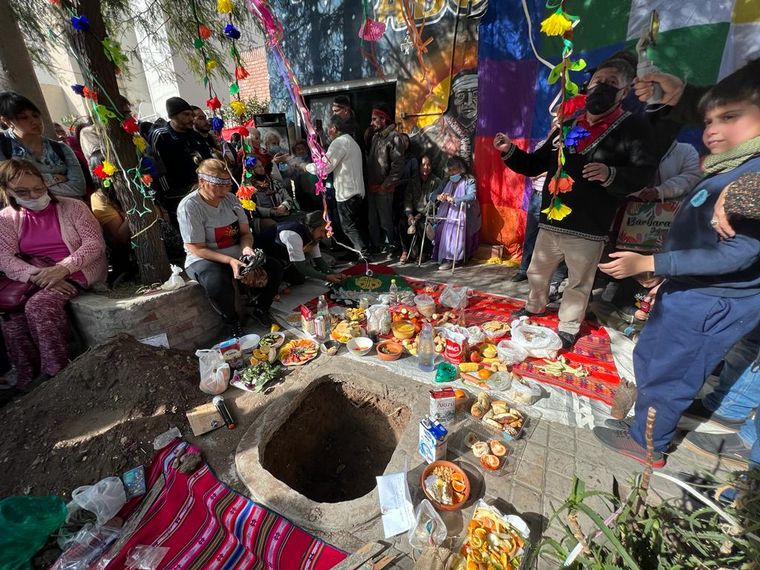 FOTO: Pueblos originarios de zonas andinas celebraron el Día de la Pachamama en Córdoba