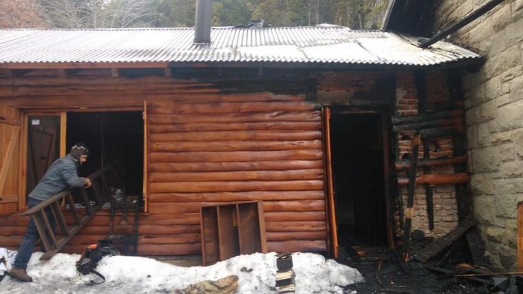 Presunto ataque mapuche: quemaron otra cabaña en Villa Mascardi