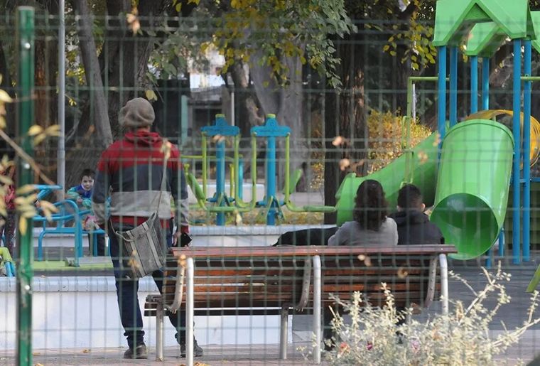 FOTO: Juntos por el Cambio propone vallar parque y plazas contra el vandalismo.