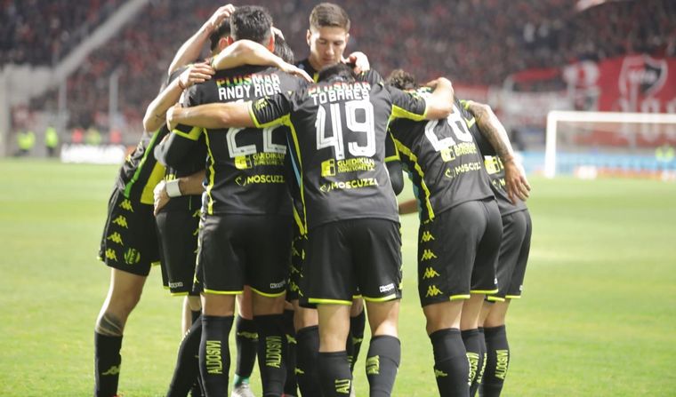 Newell's vs. Aldosivi por los 16vos de final de la Copa Argentina en San Nicolás.