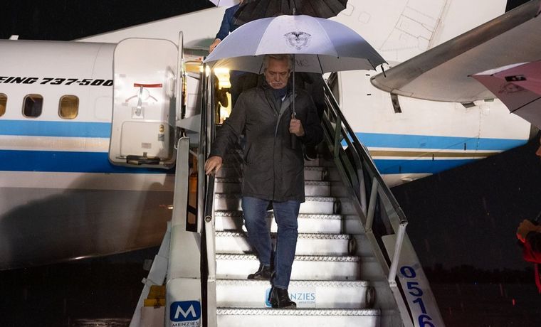 Fernández arribó a Colombia para asistir a la asunción del Presidente Gustavo Petro.