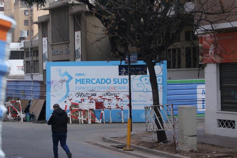 Evacuación masiva en el Mercado Sud por un caño de gas roto