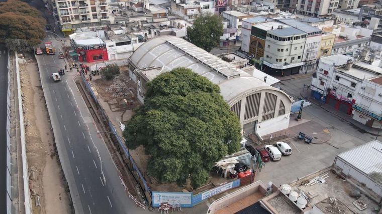 Evacuación masiva en el Mercado Sud por un caño de gas roto