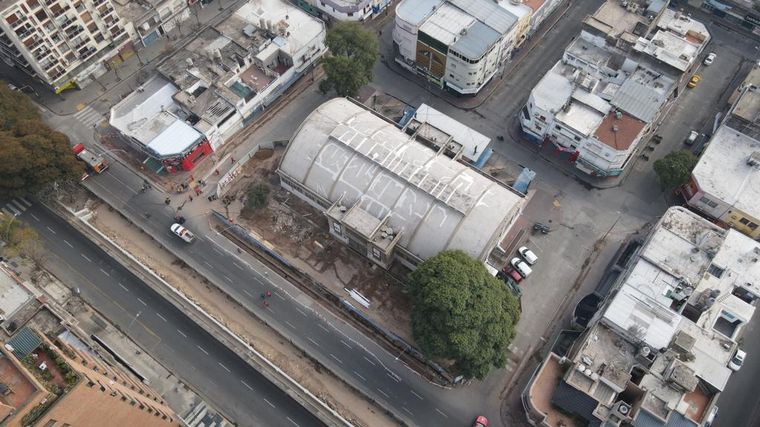 Evacuación masiva en el Mercado Sud por un caño de gas roto