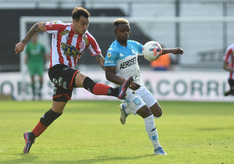 Racing empató con Barracas y dejó pasar la chance de acercarse a la cima.