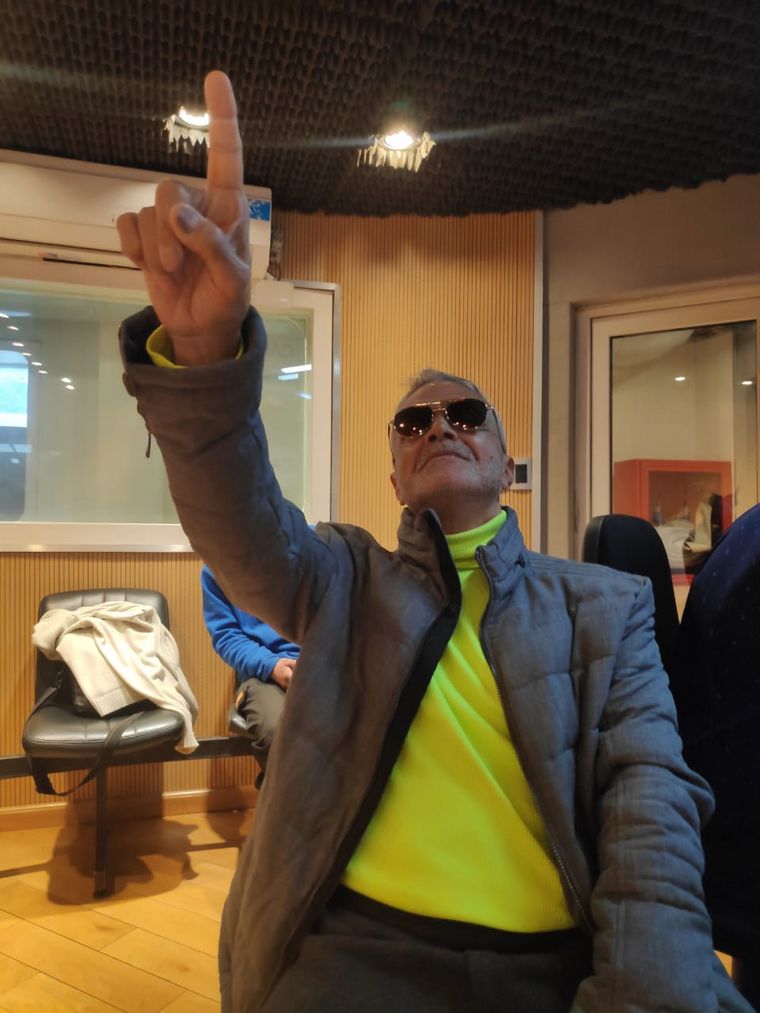 Wilkins visitó los estudios de Cadena 3.