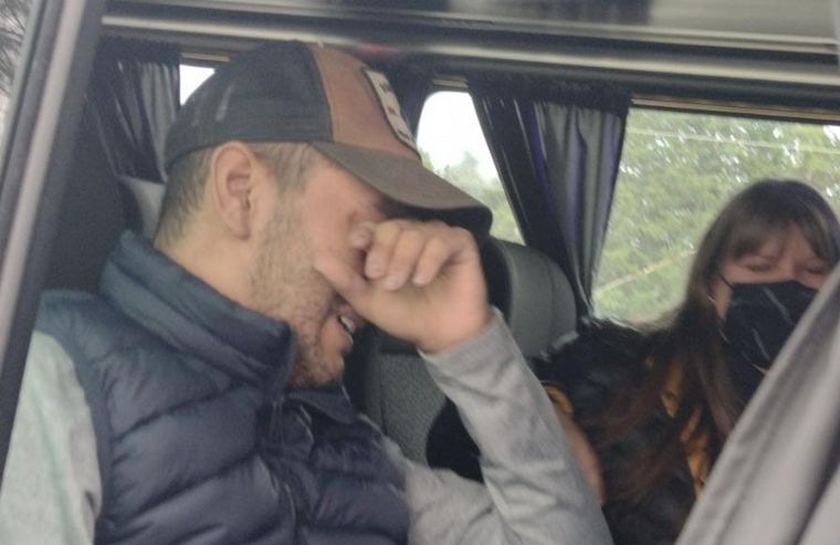 Multitudinario recibimiento al policía Gabriel Sanabria en San Javier.