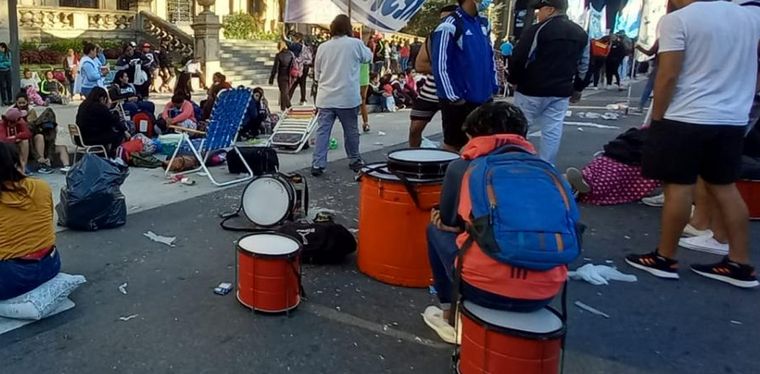 El Gobierno porteño retirará planes cuando los menores no asistan a la escuela.