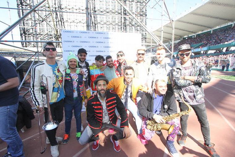 Los Caligaris, uno de los grupos que también pasó por la fiesta del Día del Niño