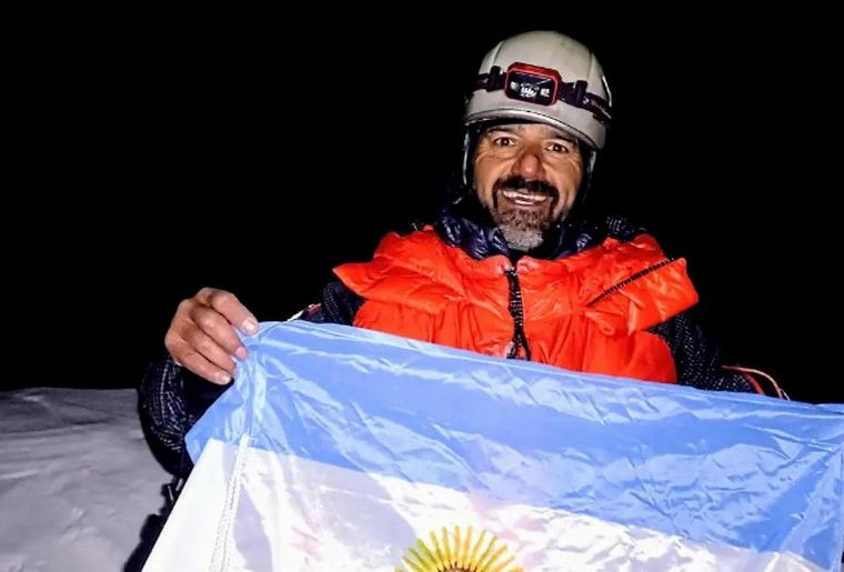 AUDIO: La increíble historia del mendocino que conquistó la cumbre del Everest y el K2