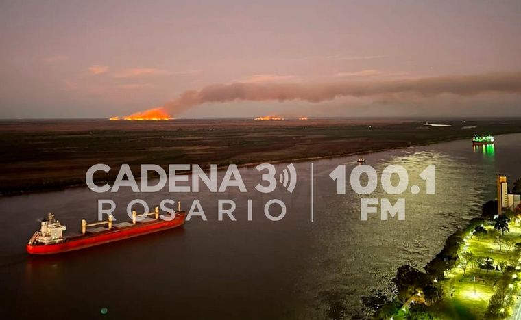 Focos activos frente a Rosario en paralelo con la marcha al Monumento.