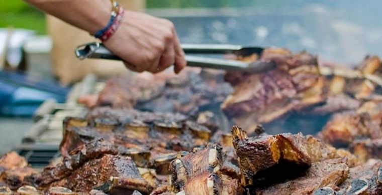  24 parrilleros de todo el país se disputarán el premio al mejor asado. 