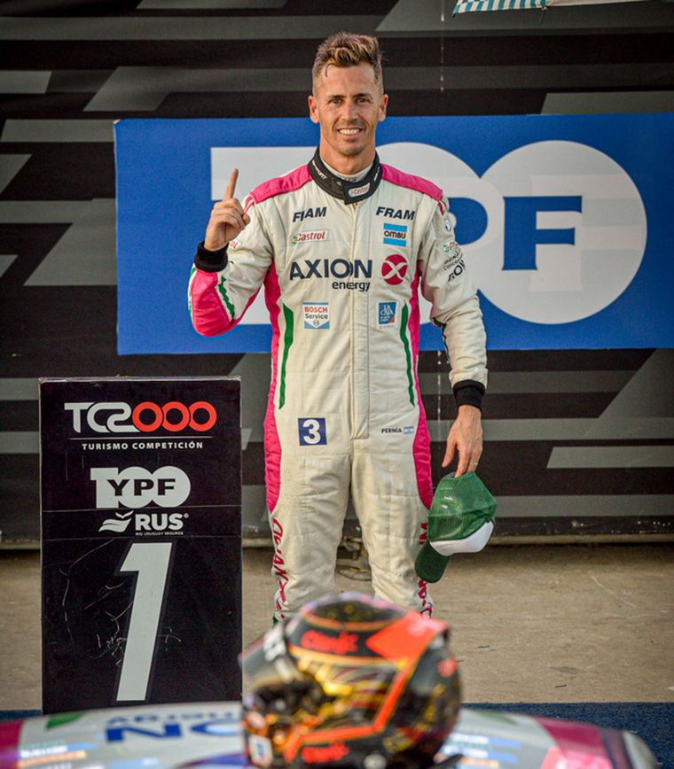 Leonel Pernía feliz tras la victoria en el Sprint de TC2000.