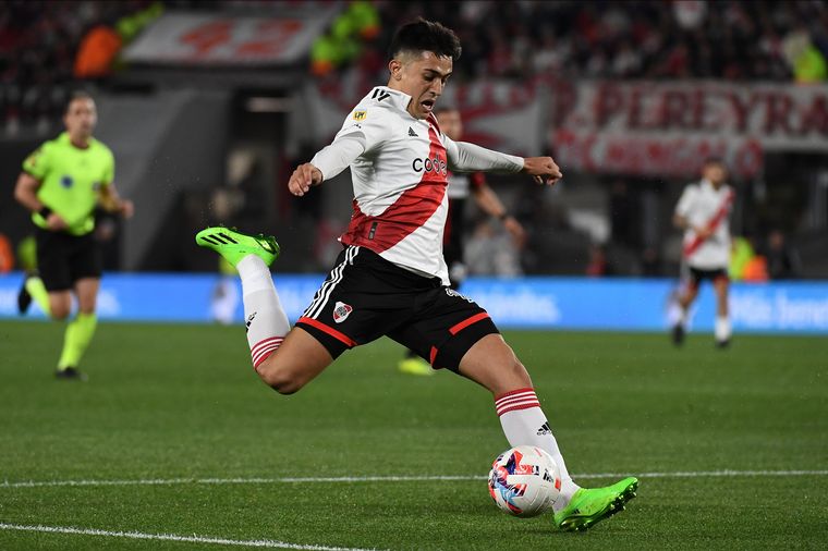 El atacante se retiró con una lesión en el duelo ante Barracas.