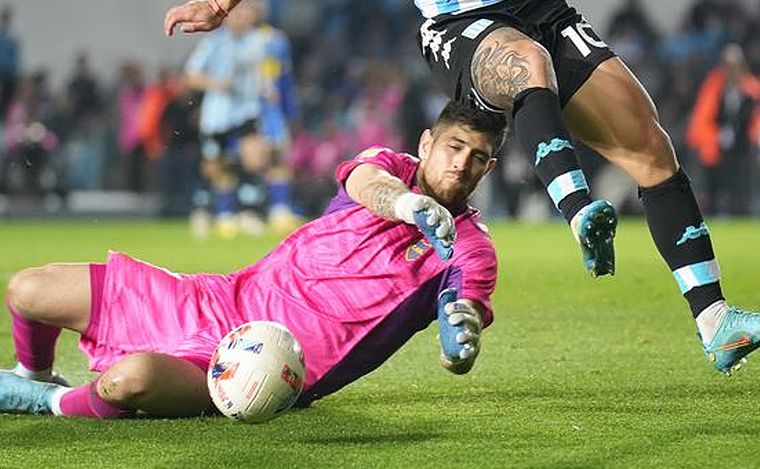 Rossi defendió con uñas y dientes el arco del