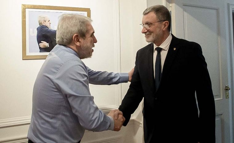 FOTO: Con homicidios récord, el ministro Rimoldi visitó a Aníbal Fernández en Buenos Aires.