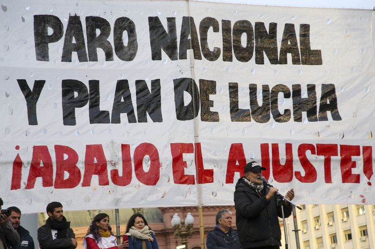 El dirigente del Polo Obrero, Eduardo Belliboni, en la marcha más antigubernamental. 