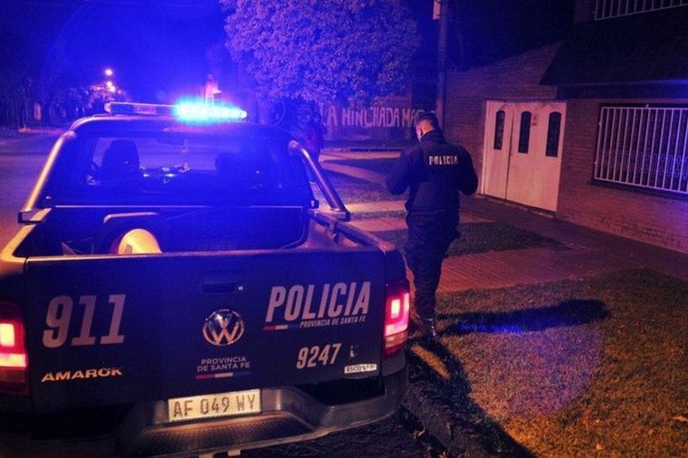 FOTO: Drama familiar terminó con un muerto y dos heridos en Villa Gobernador Gálvez.