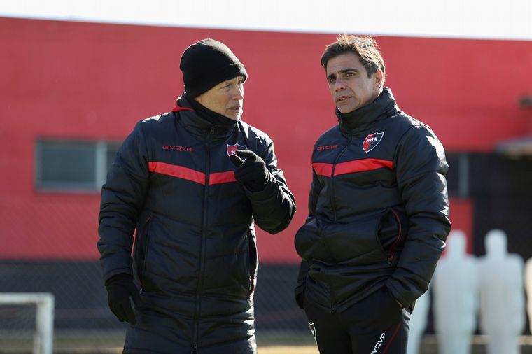 Javier Sanguinetti busca el reemplazante de Funez