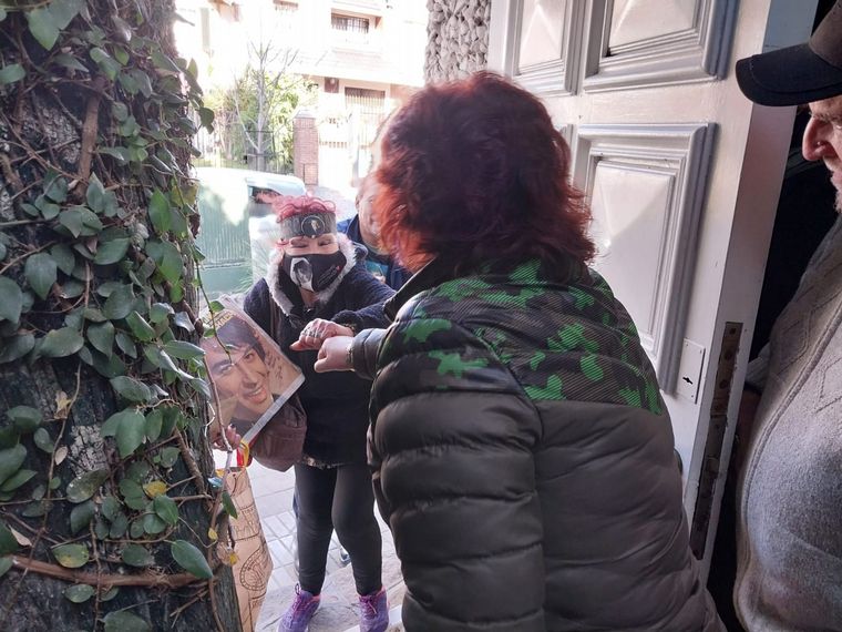 En el día del cumpleaños de Sandro, su viuda agradeció el amor de las fans.