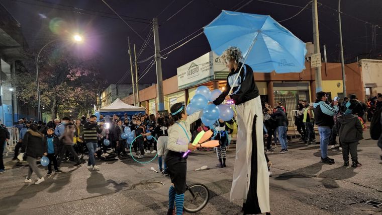 Los hinchas de Belgrano vivieron un clima de final en las adyacencias al estadio.