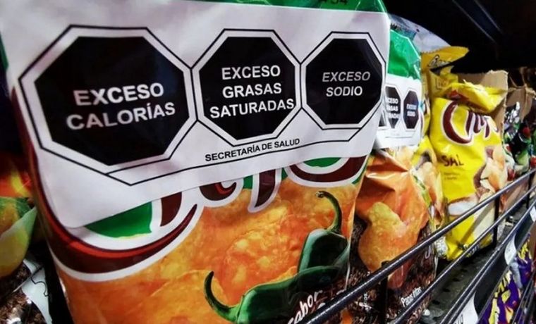 FOTO: Ya rige en Argentina la Ley de Etiquetado Frontal.