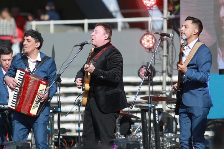 Chacho Ramos y "Los Amos del Swing"