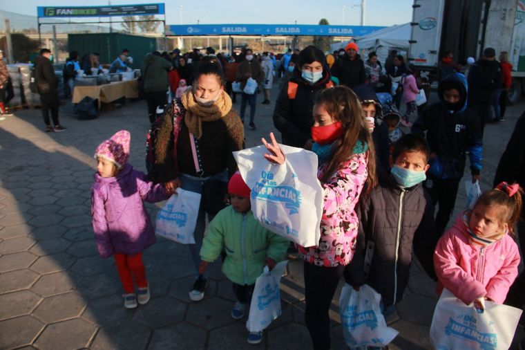 Una gran fiesta se vivió desde muy temprano en el Kempes por el Día de las Infancias.