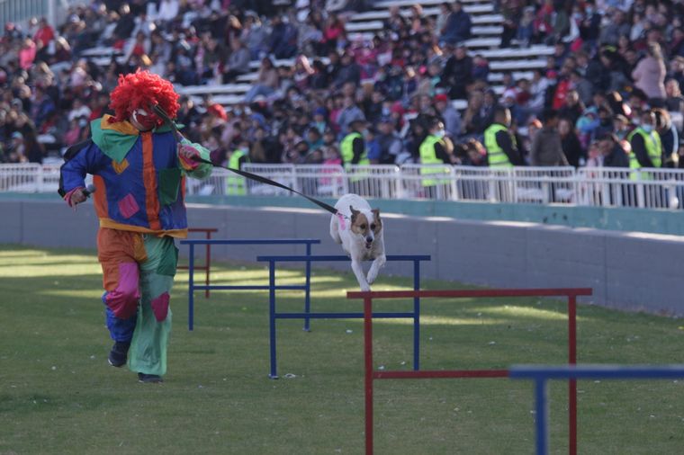 Una gran fiesta se vivió desde muy temprano en el Kempes por el Día de las Infancias.