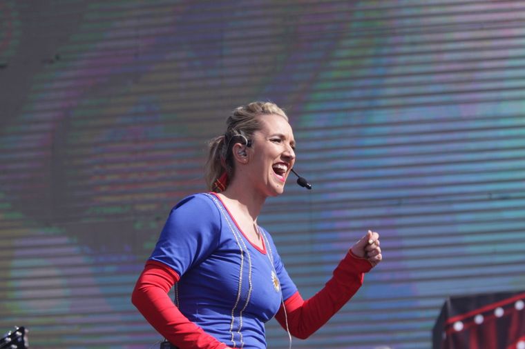 Soy Solcito llenó de alegría a los niños y niñas en el Kempes.