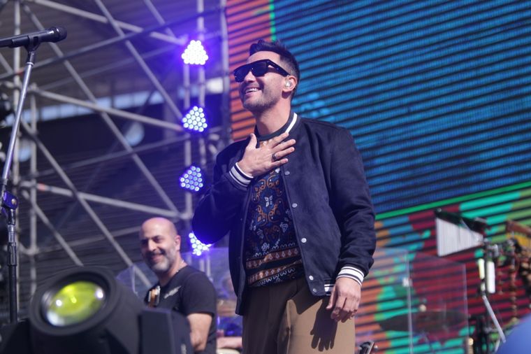 Luciano Pereyra brilló con sus principales éxitos en el escenario del Kempes.