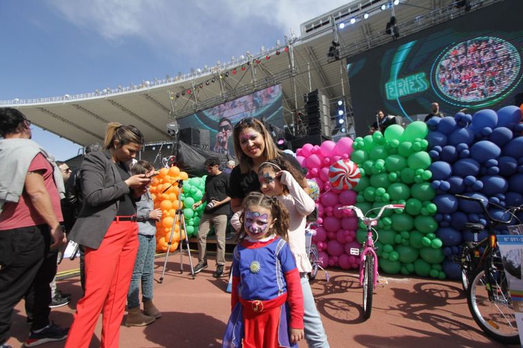 Éxito total en el festejo realizado en el estadio Mario Alberto Kempes.