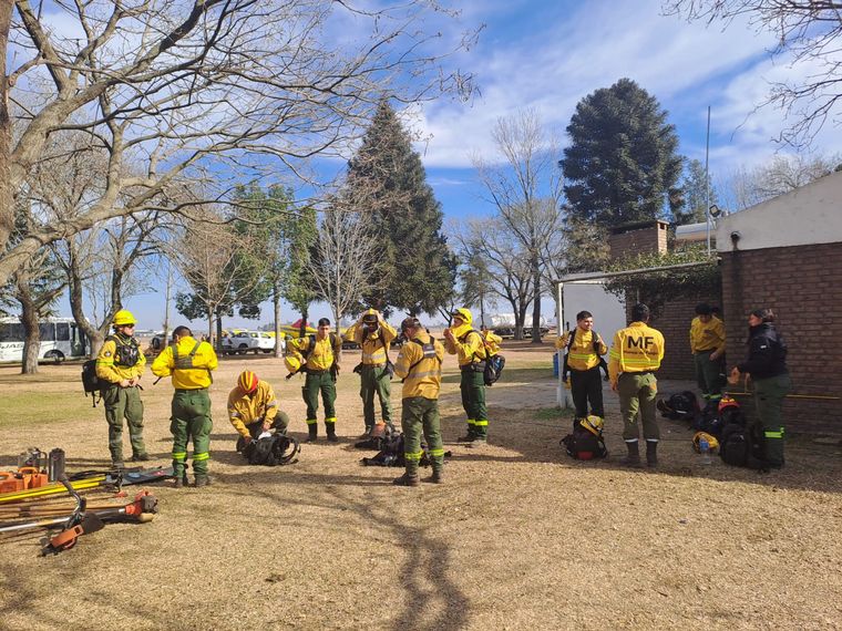 En el Aeroclub de Alvear se instala un impactante campamento militar de las FF.AA.